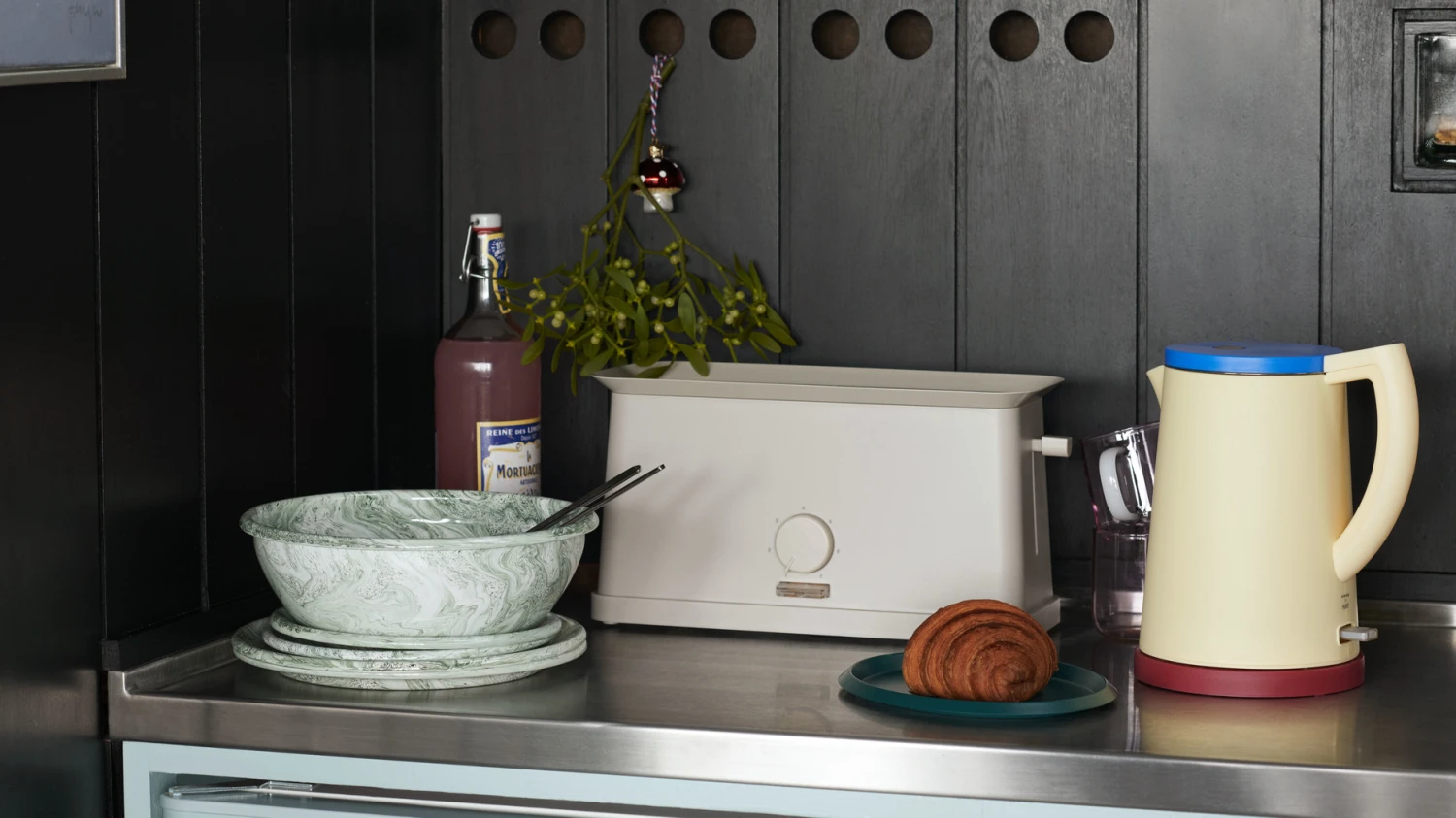 HAY Sowden Kettle / Eu 1.5 Litre | Yellow 4 HAY Sowden Kettle / Eu 1.5 Litre | Yellow