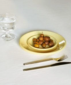 HAY Plato esmaltado amarillo