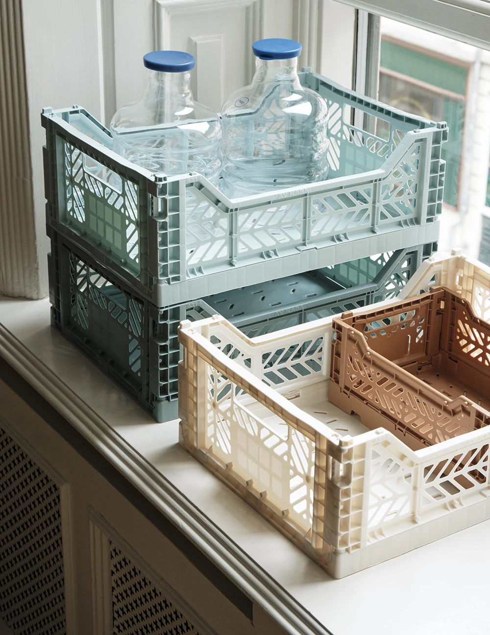 HAY Plastic Colour Crate Medium 12 HAY Plastic Colour Crate Medium