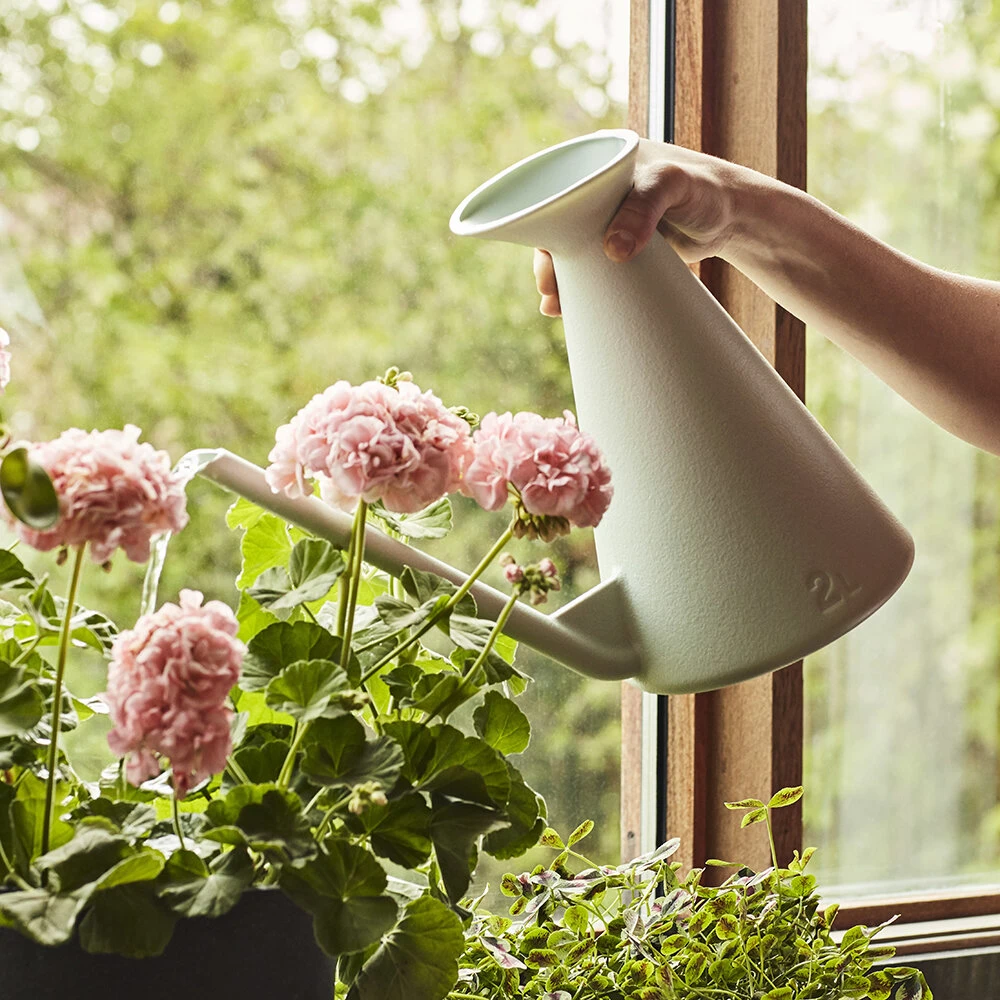 HAY Watering Can Light Grey 2L 4 HAY Watering Can Light Grey 2L