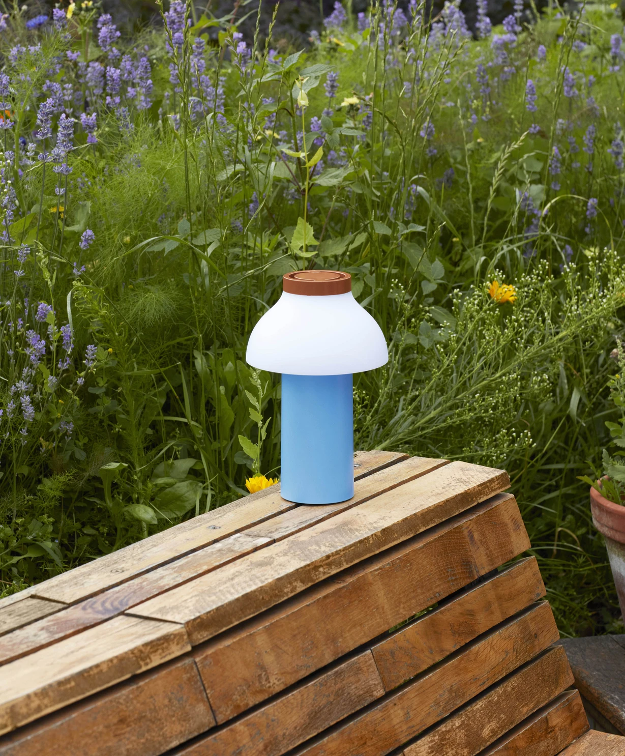 HAY Sky Blue PC Portable Lamp 5 HAY Sky Blue PC Portable Lamp